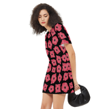 Red & Black Poppy Pattern Women's Short-Sleeve T-Shirt Dress – Heavyweight 225g