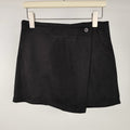Damen Velours Skort Schwarz – Stretch Hosenrock mit Wickeloptik & asymmetrischem Schnitt