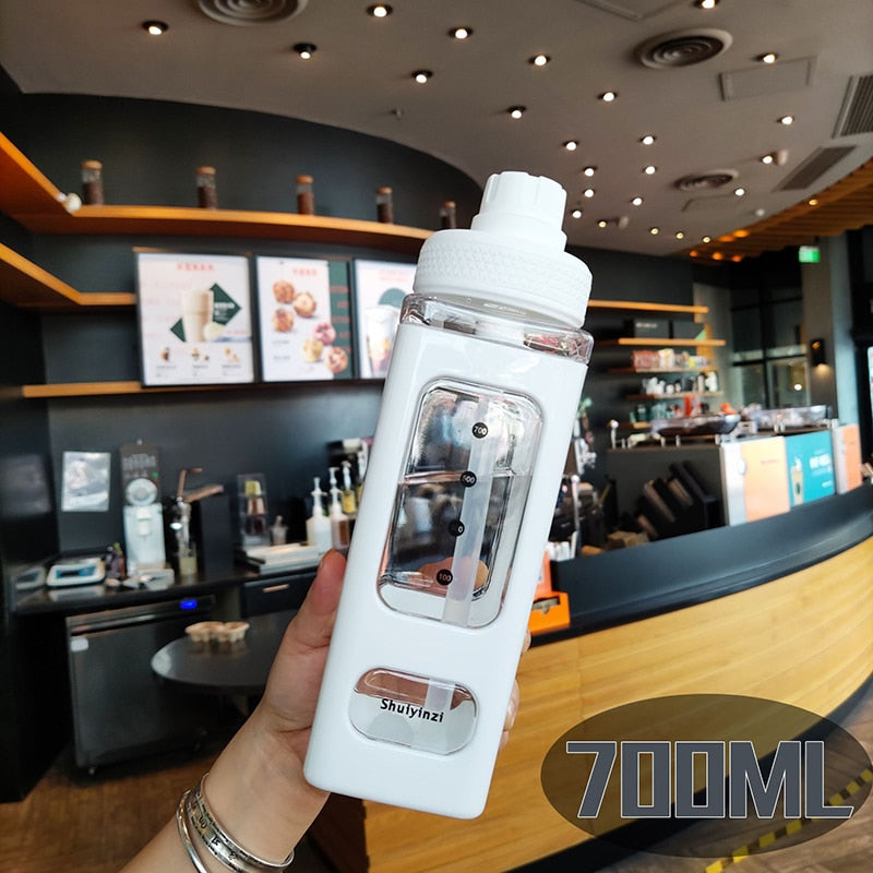 Kawaii Cartoon Plastic Water Bottle With Straw 700/900ml